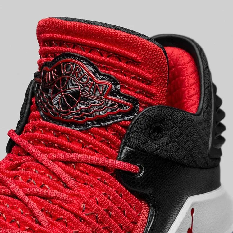 Air Jordan 32 Low Win Like 96 Sneakers, Red