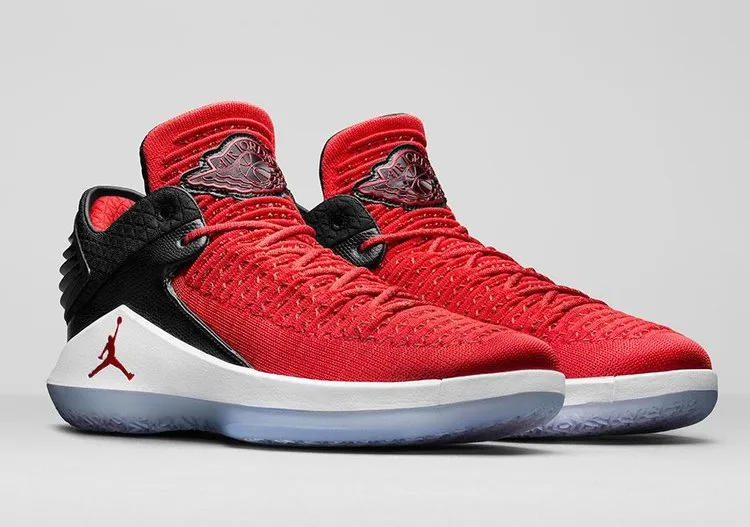 Air Jordan 32 Low Win Like 96 Sneakers, Red