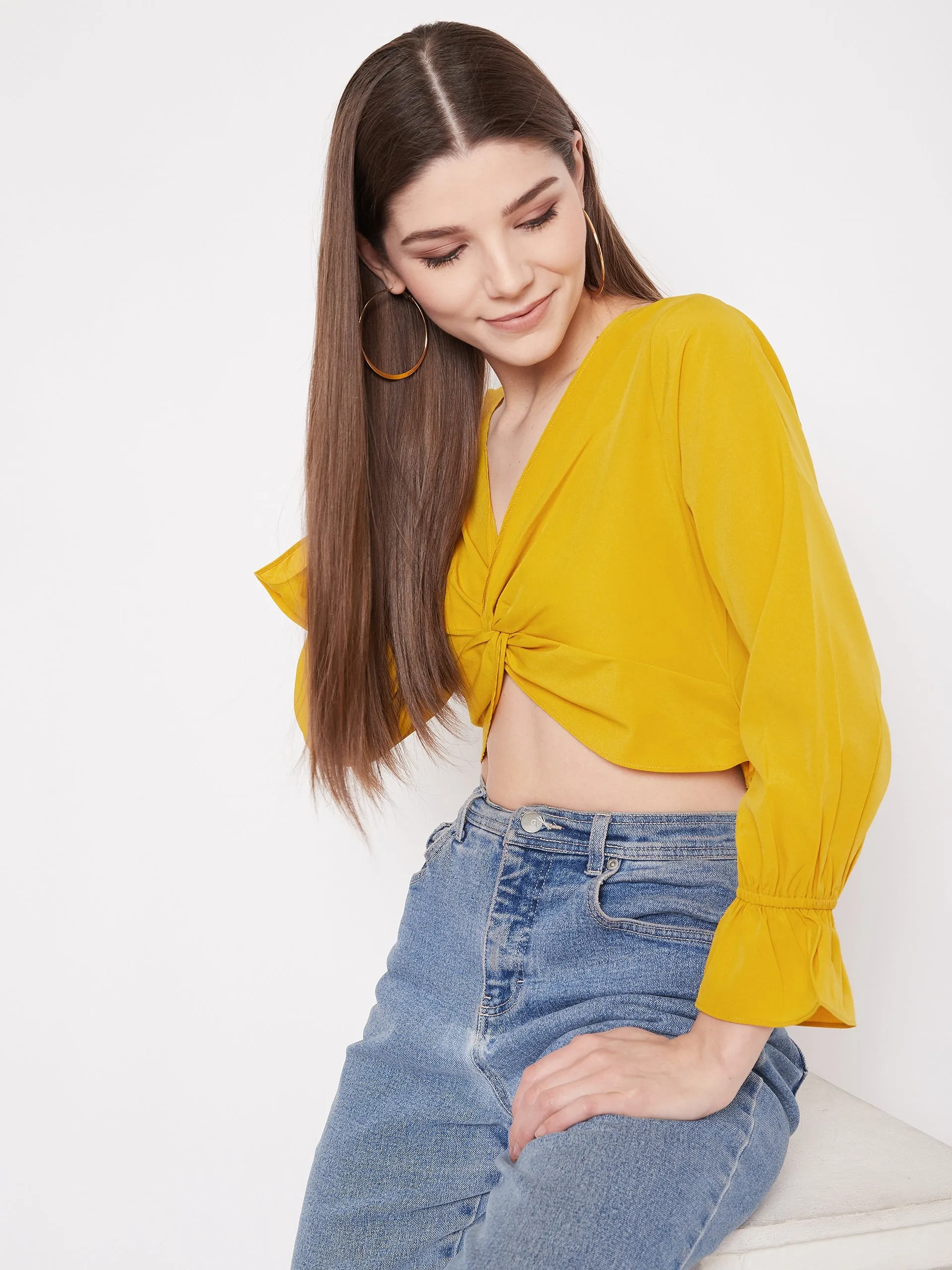 Berrylush Women Solid Yellow V-Neck Front Twisted Crop Top