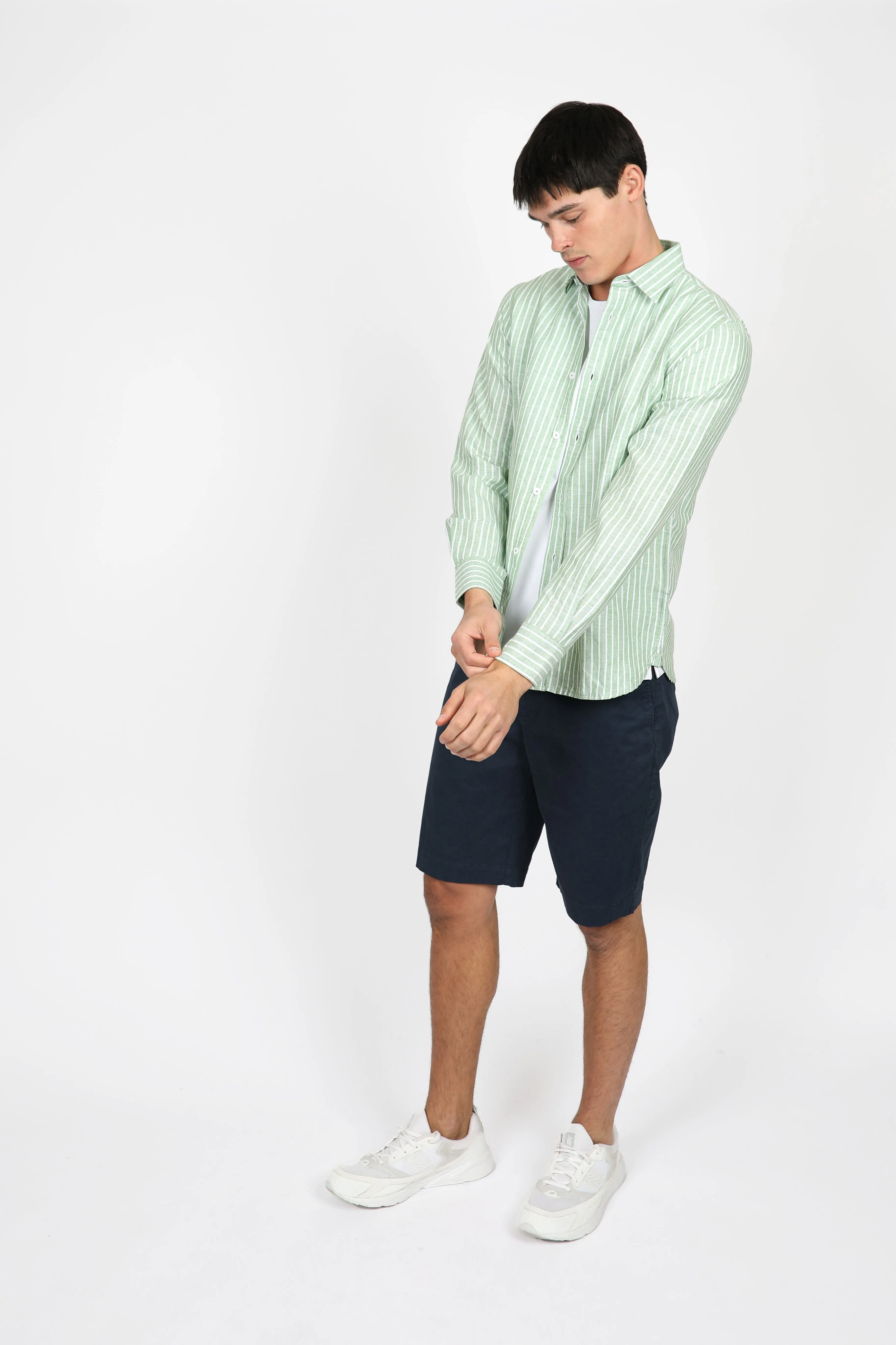 Relaxed Fit Navy Chino Short