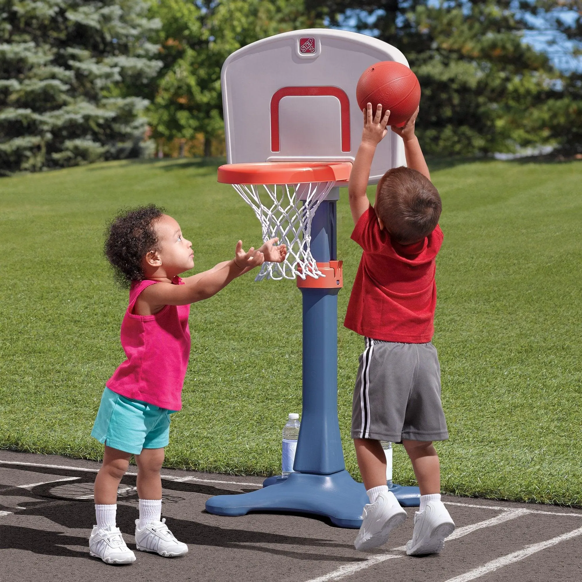 Step2 Shootin Hoops Jr Basketball Set