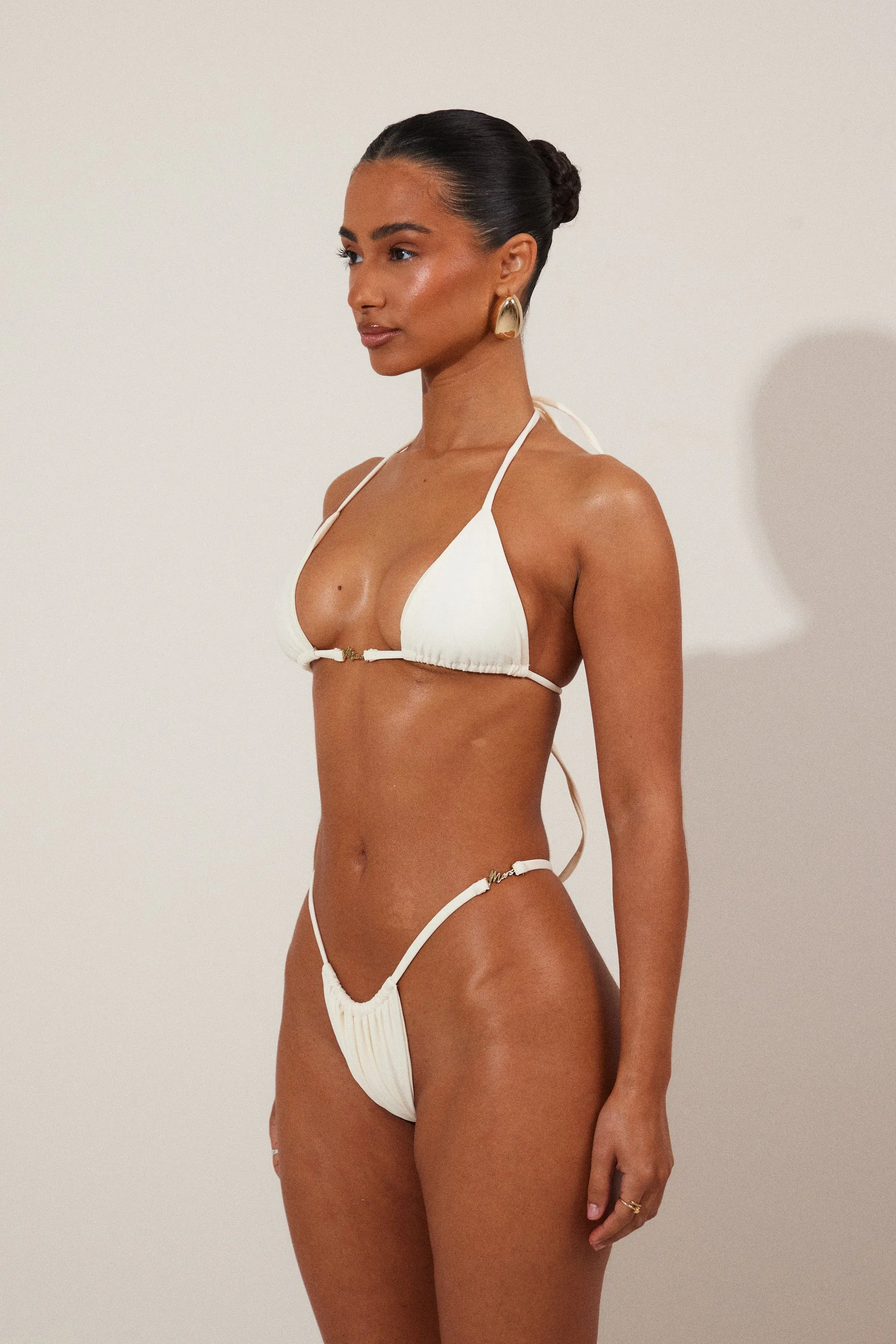 The Mars detail string bikini- Cream